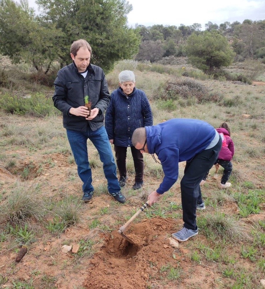 II Jornada de Plantaci&oacute;n de &Aacute;rboles ?Dona m&aacute;s